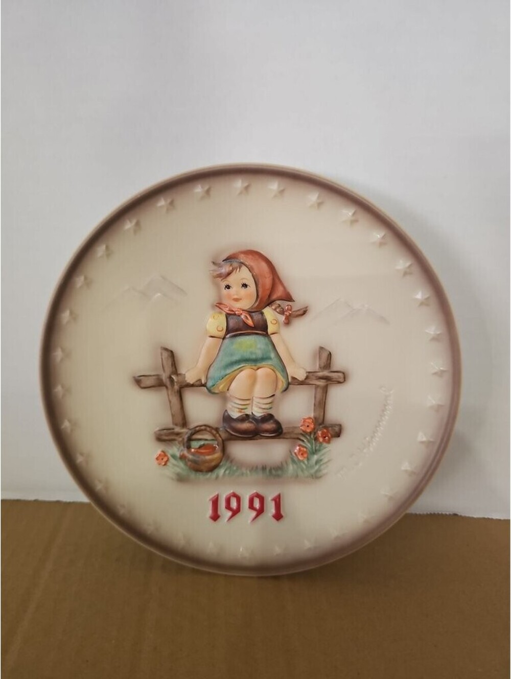 1991 M.I. Hummel Annual Plate by Goebel